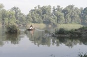 PRÄSENTATION VON FISCHERNETZEN AN DEM FLUSS SAVA 